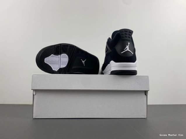 4 Jordan Thunder FQ8213-001 Retro White Air 0811